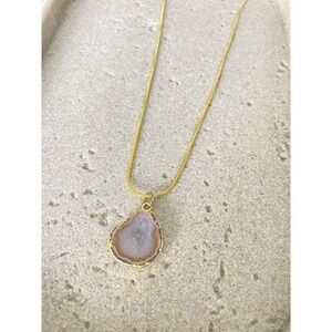 Gold Tone Druzy Geode Slice Pendant Necklace‎ Lavender Stone Romantic Feminine